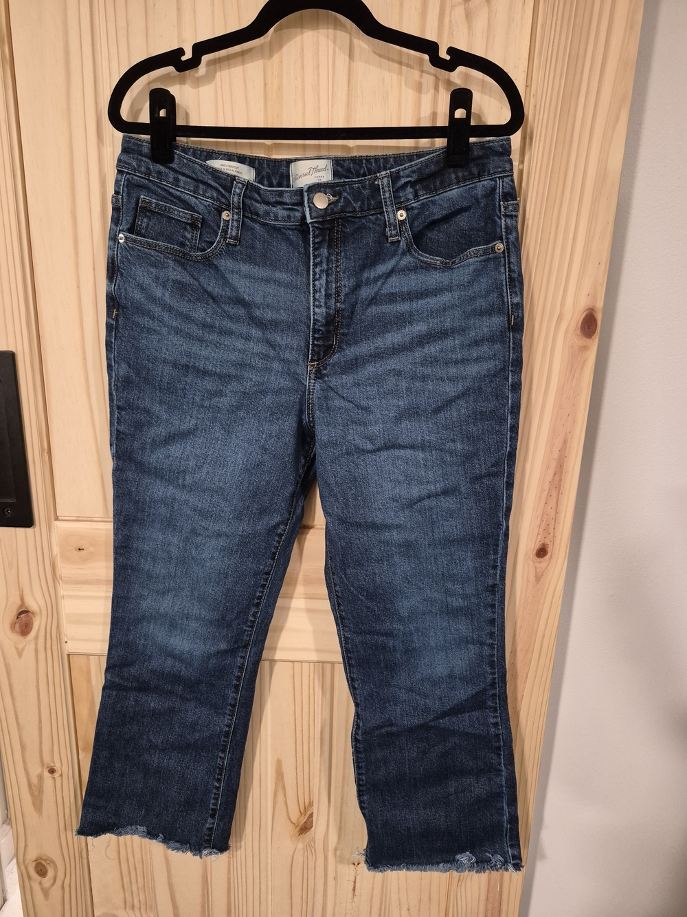 Universal Thread Women's Dark Blue Straight Crop Jeans